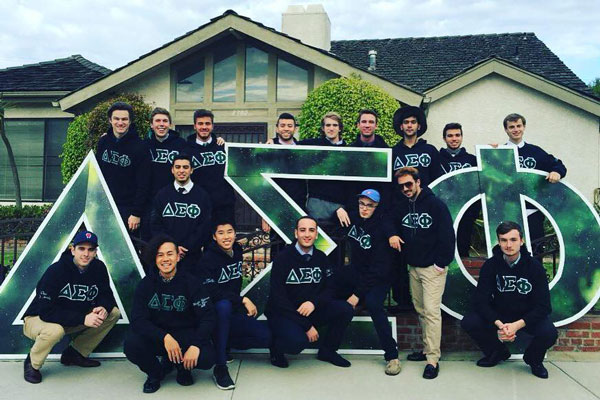 A group of Delta Sigma Phi students