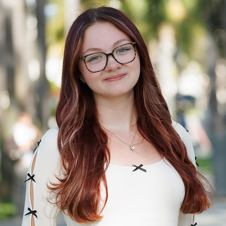 Headshot of Alexandra Smith