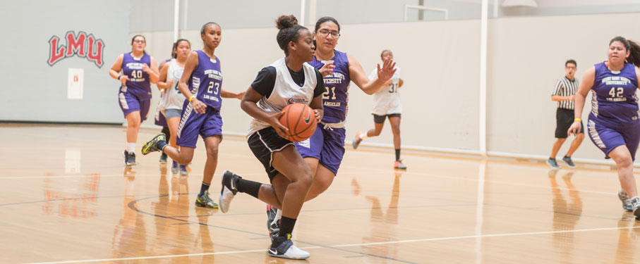 lmu women's basketball club sports team playing basketball at the brc