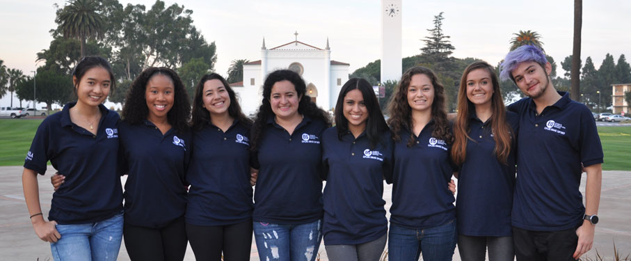 lmu eis student staff posing for photos