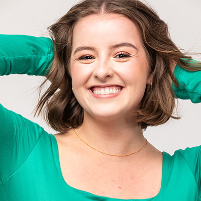 Stephanie Benson Headshot