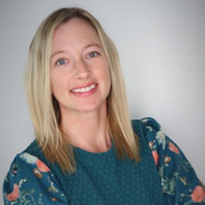 Headshot of Lydia Hansell