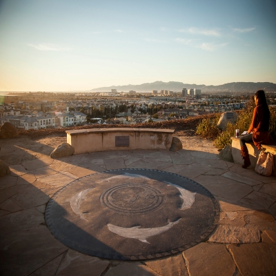 Picture of Tongva memorial next to the bluff
